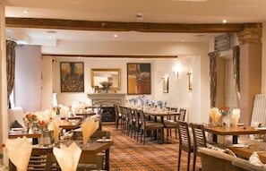 Restaurant - The Greyhound Coaching Inn (Lutterworth)