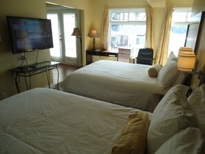 Junior Suite with Balcony, Lake View | View from room