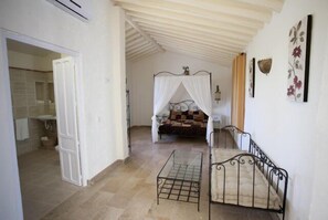 Superior Double or Twin Room | Premium bedding, desk, blackout drapes, rollaway beds