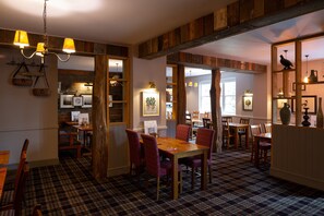 Restaurant - The Poacher Inn (Hook)