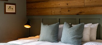 The Poacher Inn