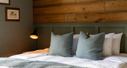 The Poacher Inn