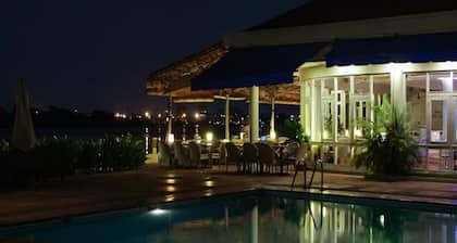 Riverside Serviced Apartments