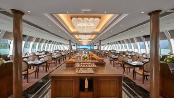 Studiosuite – classic (Delight dining cruise) | Safe på rommet, skrivebord, blendingsgardiner og wi-fi (inkludert)