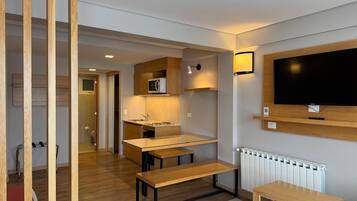 Premium Room, Lake View | In-room safe, blackout drapes, soundproofing, iron/ironing board