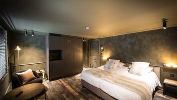 Premium kamer | 1 slaapkamer, een minibar, een kluis op de kamer, een bureau