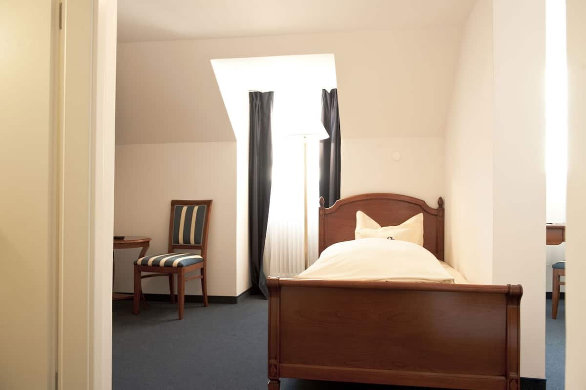 Hypo-allergenic bedding, down comforters, individually decorated