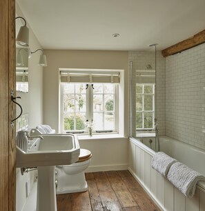 Cottage, Private Bathroom (Orchard House) | Bathroom - The Three Daggers (Westbury)