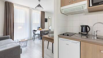 Studio, 1 Double Bed with Sofa bed | Private kitchenette