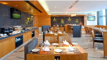 Breakfast, lunch, dinner served; international cuisine