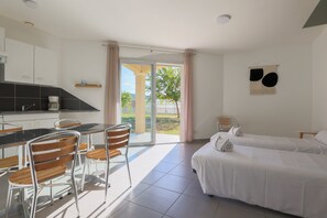 Apartment, 1 Bedroom | Living area