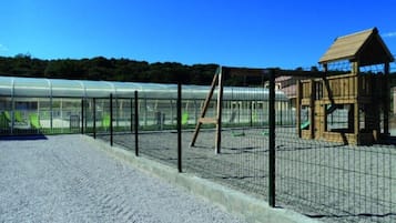 Children’s play area – outdoor