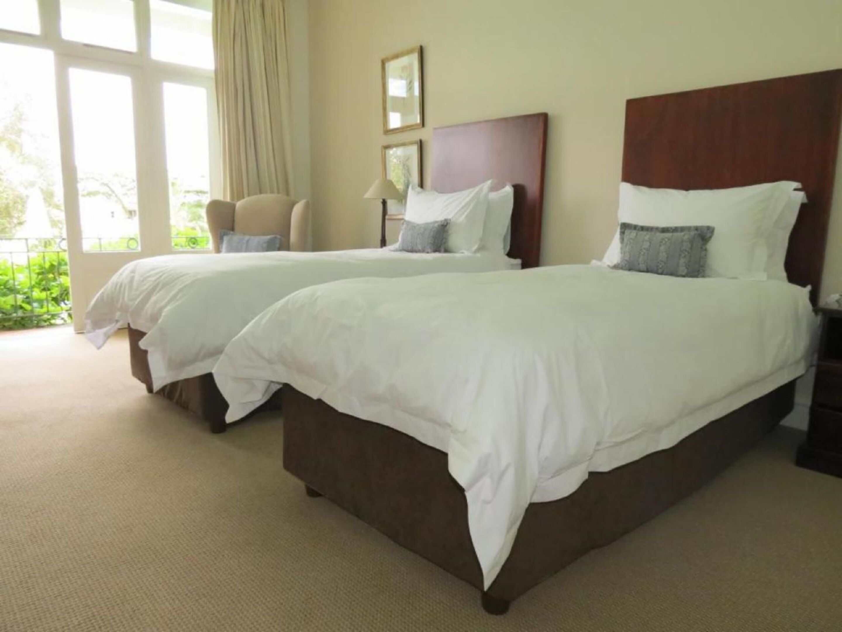 deluxe suite, 1 bedroom | 1 bedroom, premium bedding, in-room safe, individually decorated