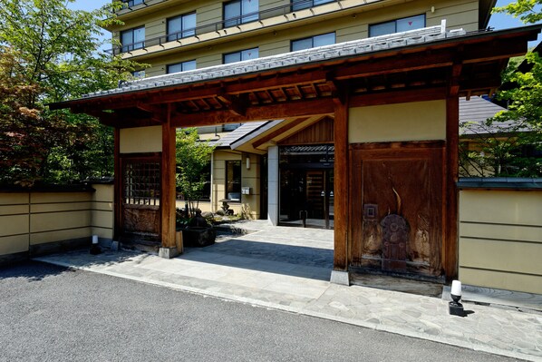 Majoituspaikan sisäänkäynti