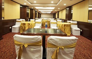 Meeting facility - The Golden Plaza Hotel & Spa (Dera Bassi)