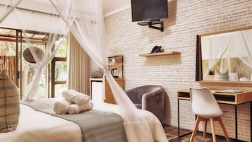 Bela Tiger (Female) | 1 bedroom, minibar, in-room safe, individually decorated