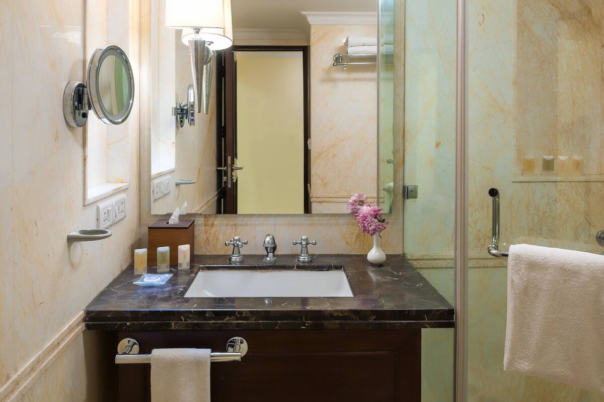 rainfall showerhead, free toiletries, hair dryer, bathrobes