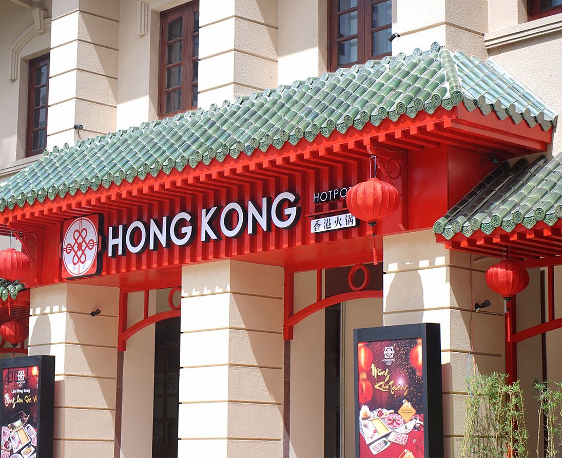 3 restaurants, breakfast, lunch, dinner served; vietnamese cuisine