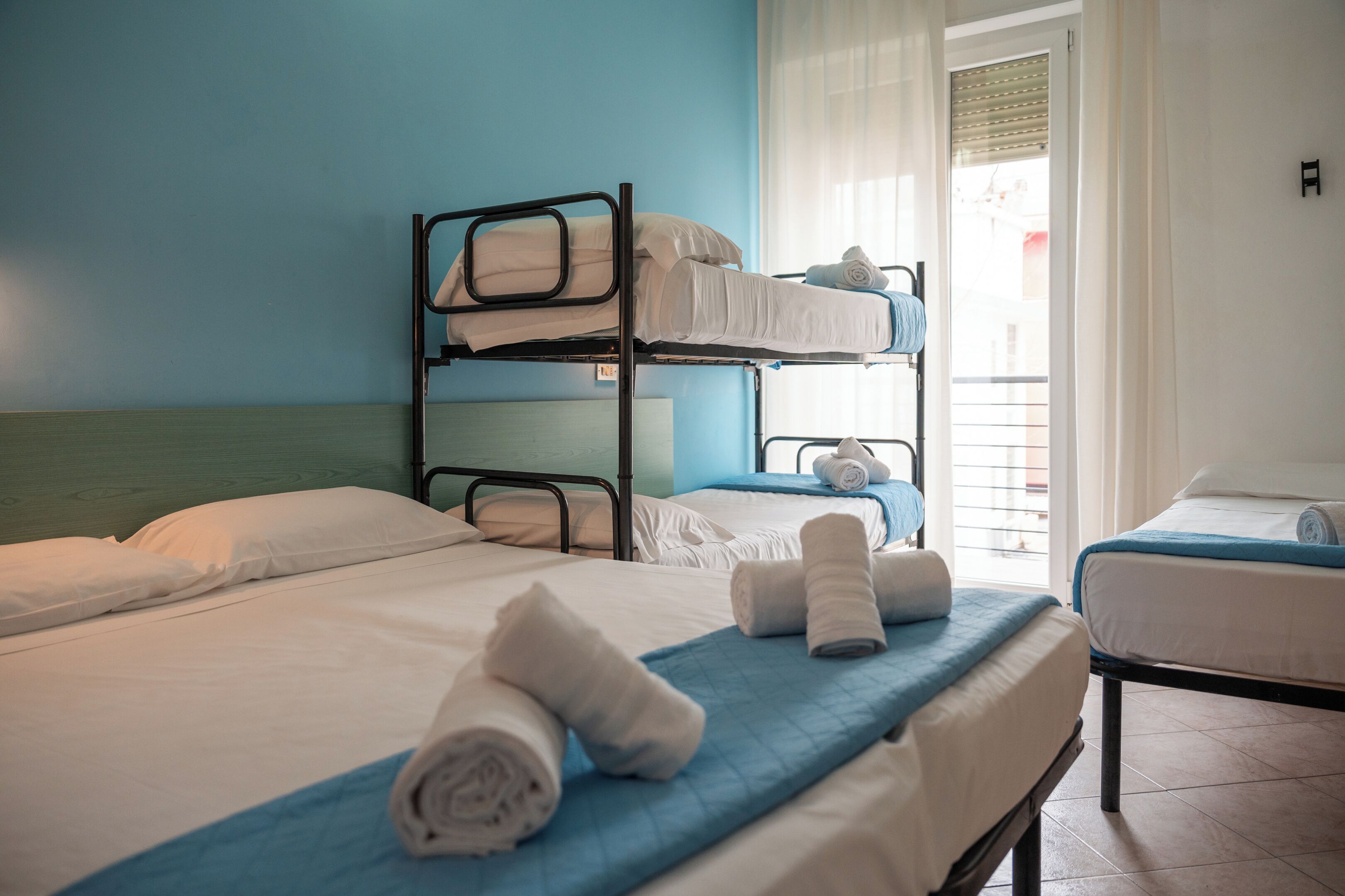 Chambre Familiale | Coffres-forts dans les chambres, bureau, chambres insonorisées