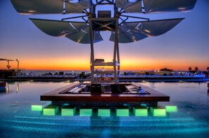 Poolbar
