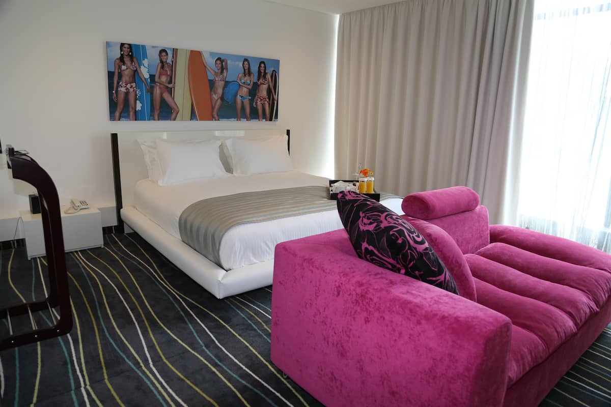 Minibar, in-room safe, soundproofing, iron/ironing board