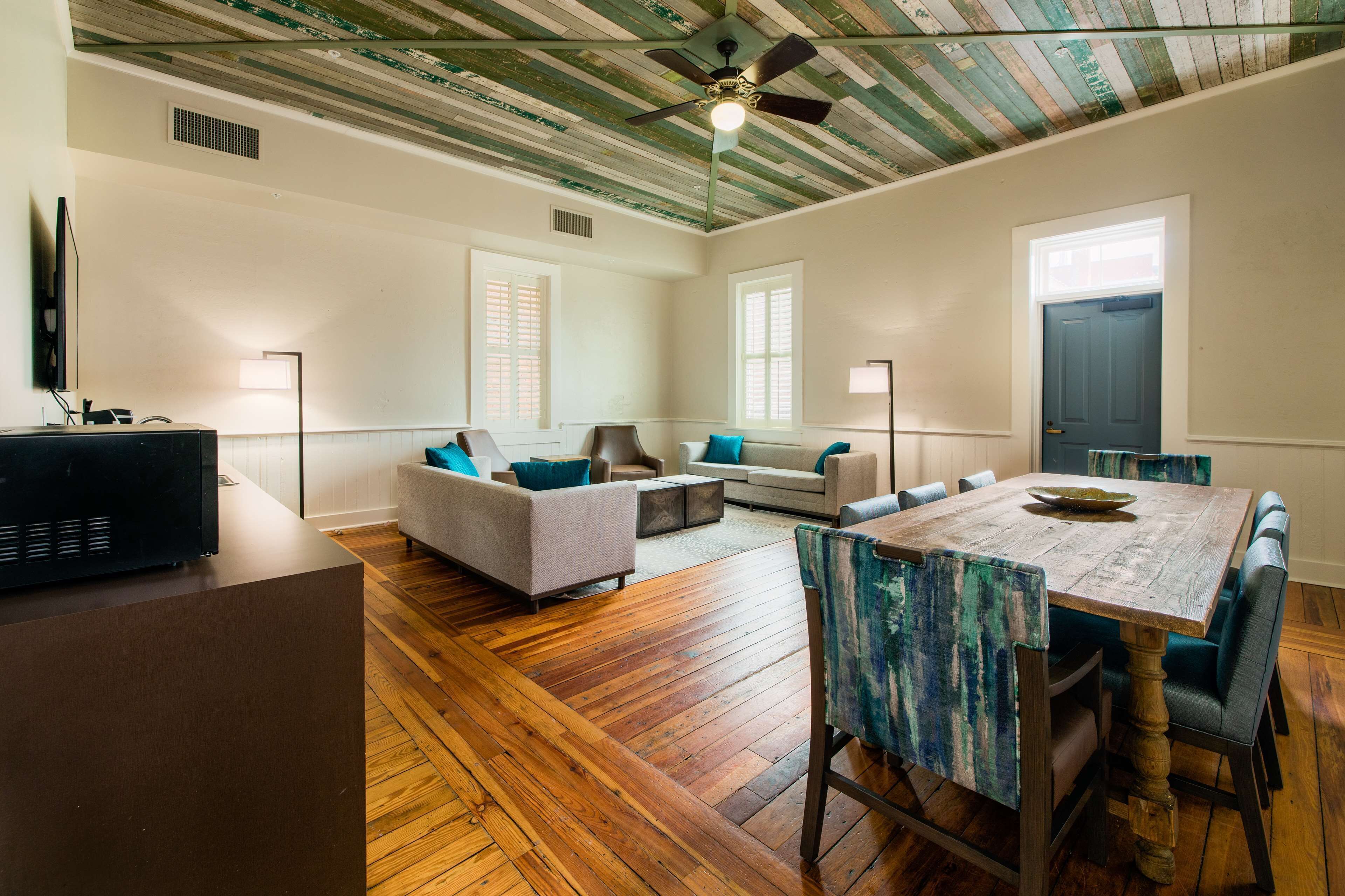 suite, 2 bedrooms (penthouse) | living area | flat-screen tv