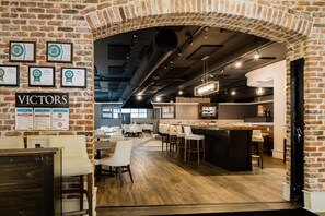 酒吧（店内）