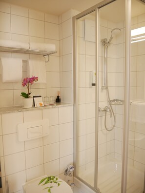 Free toiletries, hair dryer, towels, soap - Parkhotel Marzahn (Berlin)
