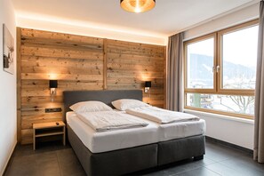 Appartement Luxe | Coffres-forts dans les chambres, décoration personnalisée