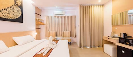 Habitación Deluxe | 1 dormitorio, minibar (con algunos artículos gratuitos), caja fuerte