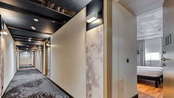 Standard-Zweibettzimmer, 2 Einzelbetten | Schreibtisch, schallisolierte Zimmer, kostenlose Babybetten