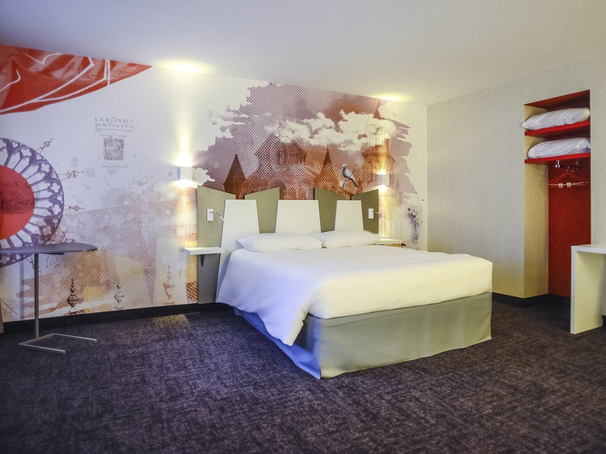 Standard Room, 2 Single Beds | Individually decorated, individually furnished, desk, blackout curtains