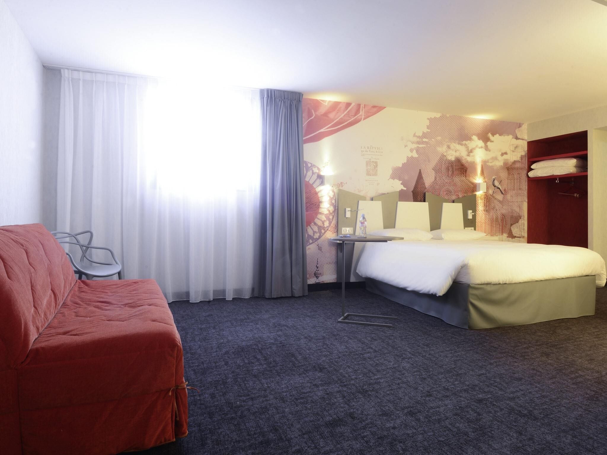 Standard Double Room, 1 Double Bed with Sofa bed | Individually decorated, individually furnished, desk, blackout drapes