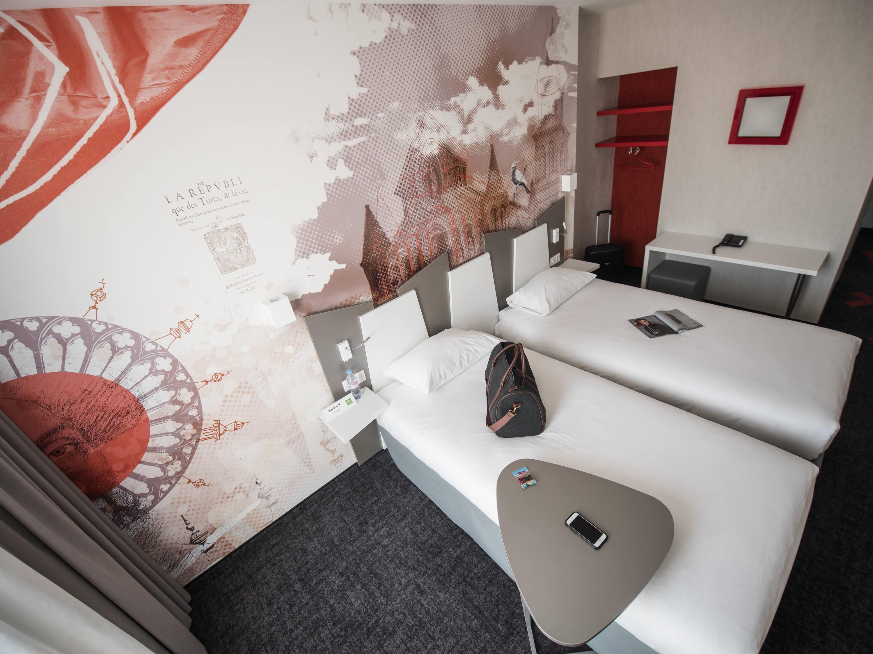 Standardværelse - 2 enkeltsenge | Individuelt design, individuel indretning, skrivebord