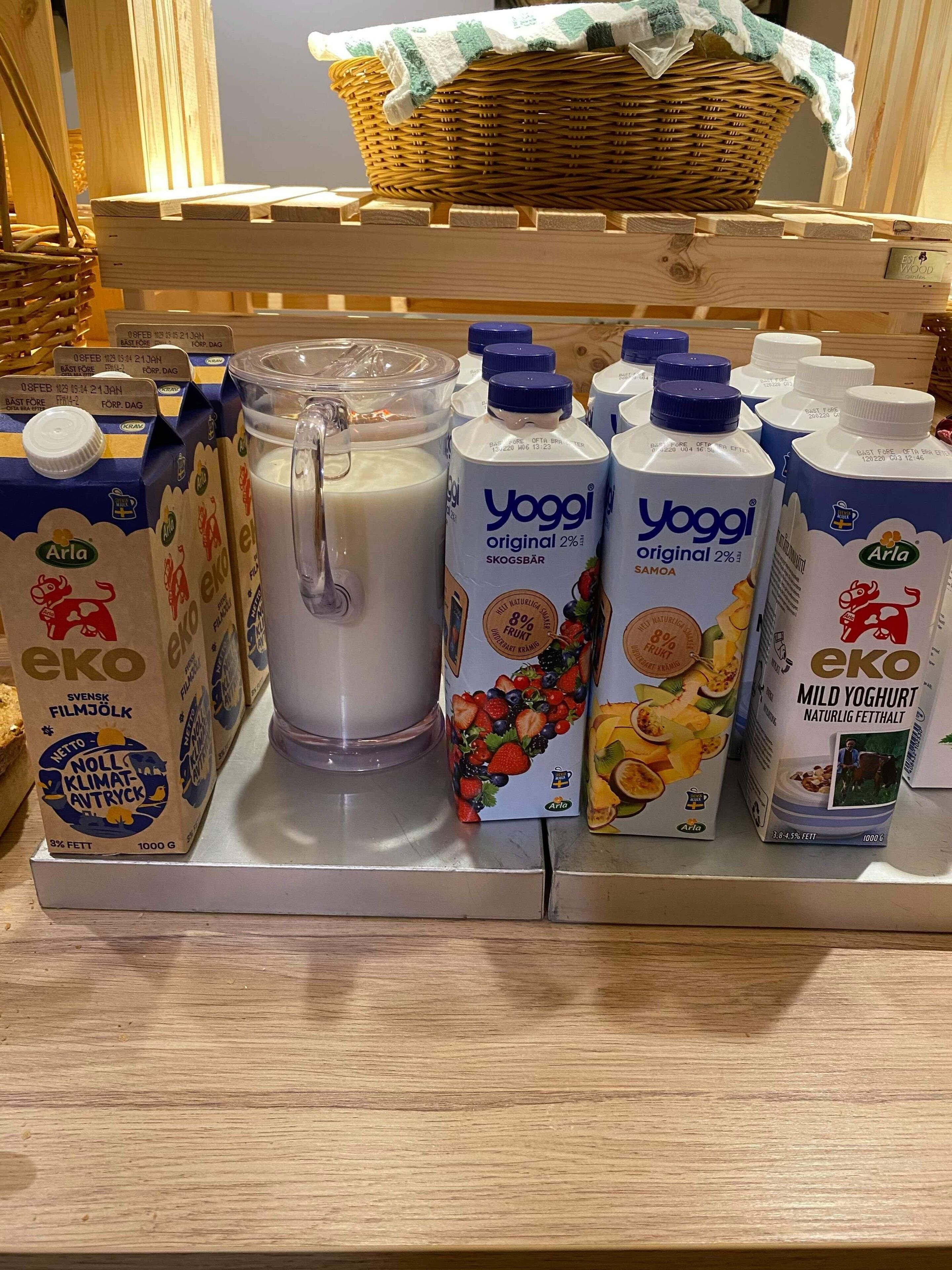 free daily self-service breakfast