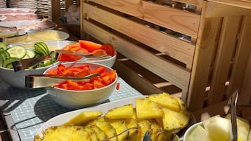 Petit déjeuner en libre-service compris tous les jours