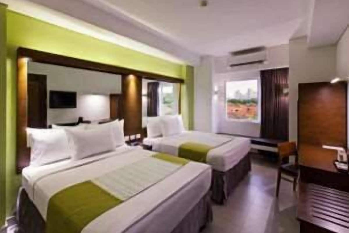 Room, 2 Queen Beds, Non Smoking