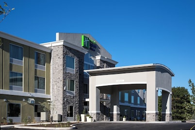 Holiday Inn Express Hotel & Suites, Carlisle-Harrisburg Area by IHG