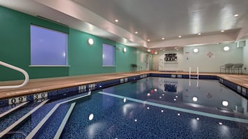 Innendørsbasseng