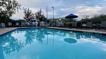 Outdoor pool, open 8:00 AM to 9:00 PM, sun loungers