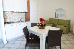 Apartment, 1 Bedroom | Living area