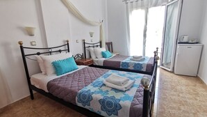 Standard Twin Room, Balcony | Wi-fi percuma, cadar katil 