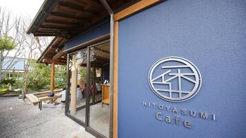 Cafe