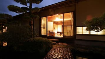 Japanese Sukiya Style Building (8+4 Tatami Space) | View from room