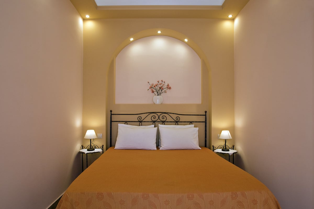 Apartment (4 persons) | 1 bedroom, in-room safe, individually decorated, free WiFi