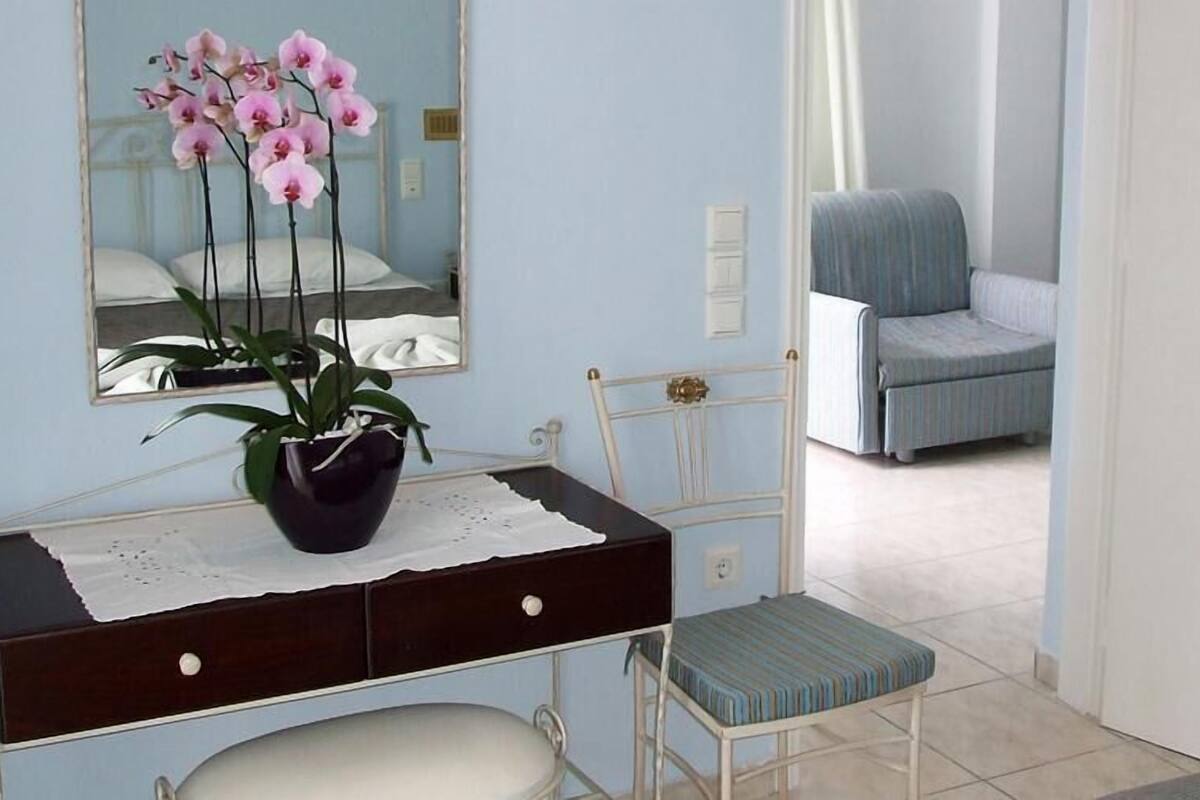 apartment (4 persons) | living room | tv