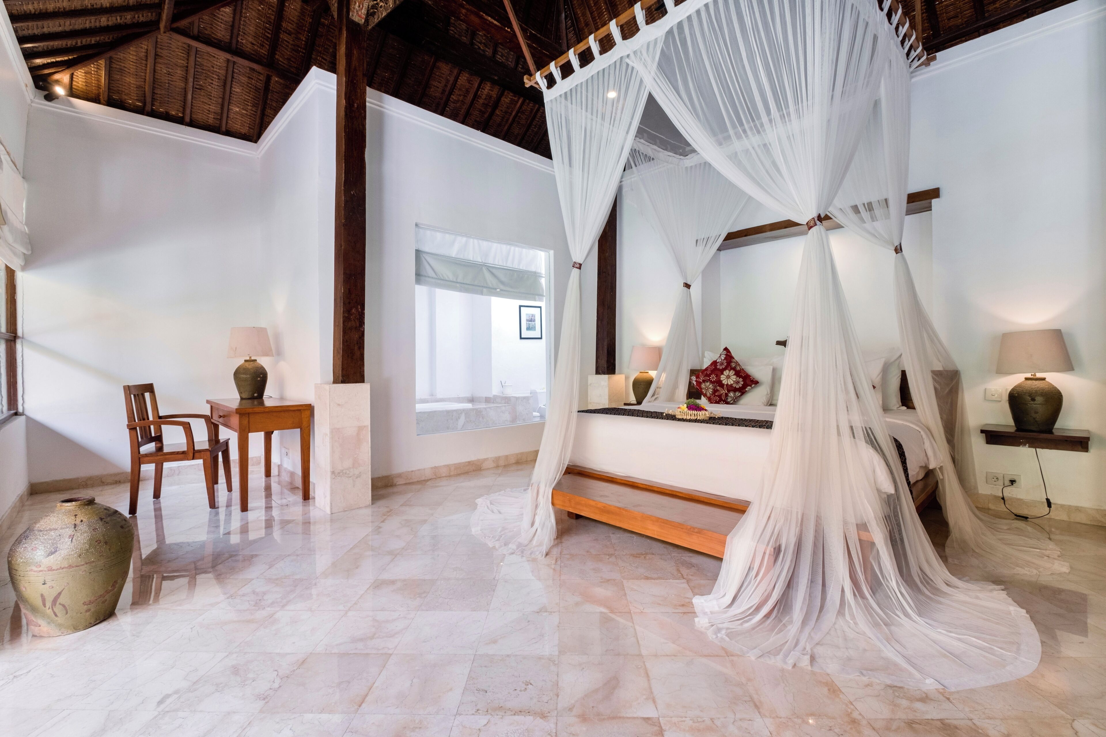 One Bedroom Villa with Private Pool | 1 kamar tidur, minibar, brankas, dan meja kerja