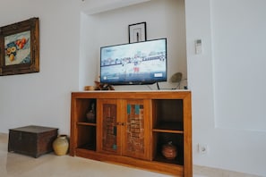 One Bedroom Villa with Private Pool | 1 bedroom, minibar, in-room safe, desk