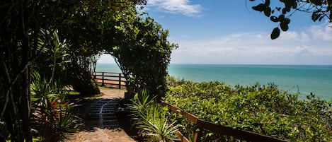 Weißer Sandstrand, Strandbar
