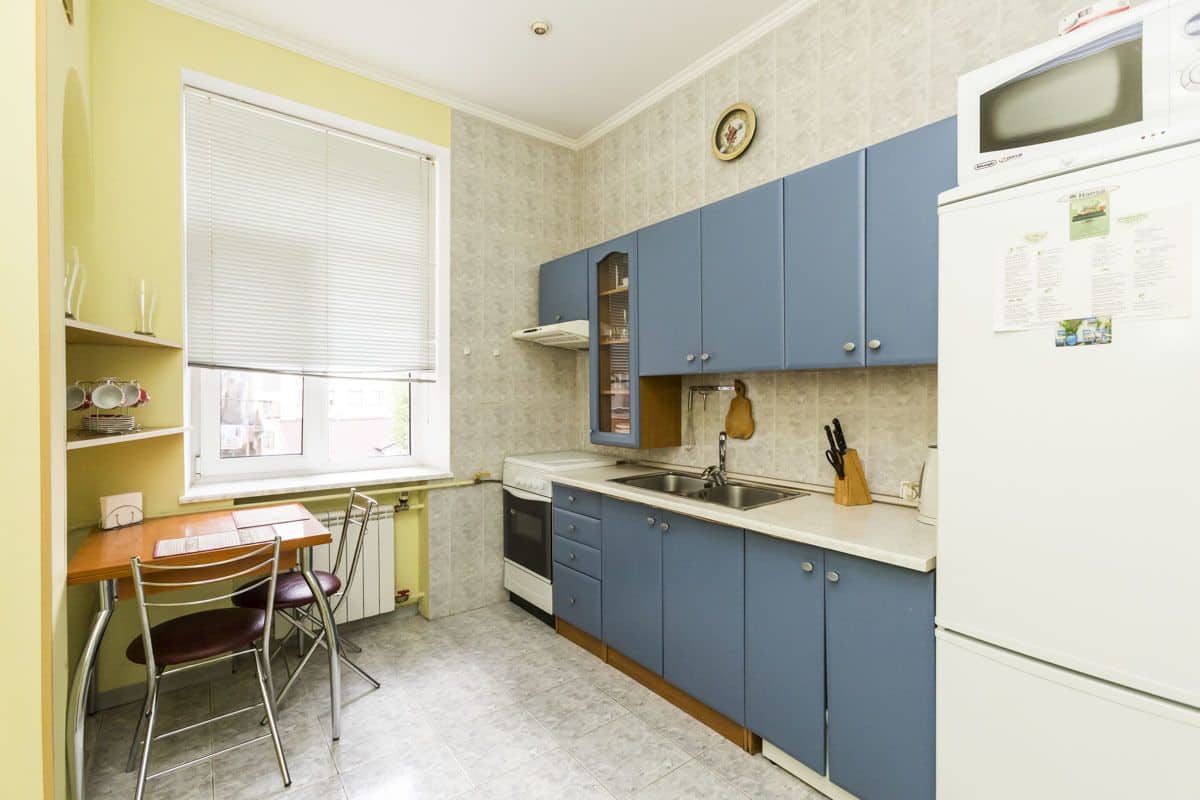 Standard Apartment, 1 Bedroom (Krasnoarmeiskaya 58) | Private kitchen | Electric kettle